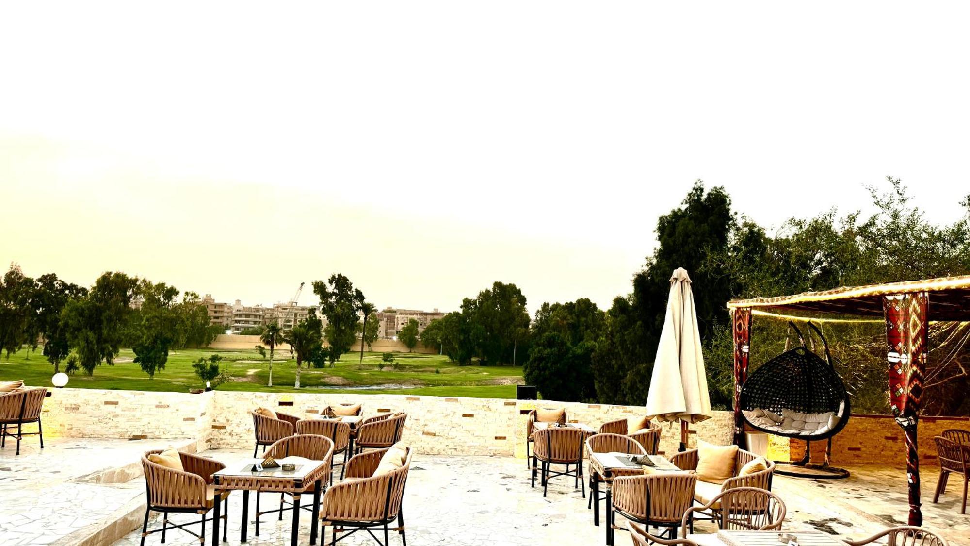 Golf Pyramids View Hotel Kafrat al Jabal Bagian luar foto