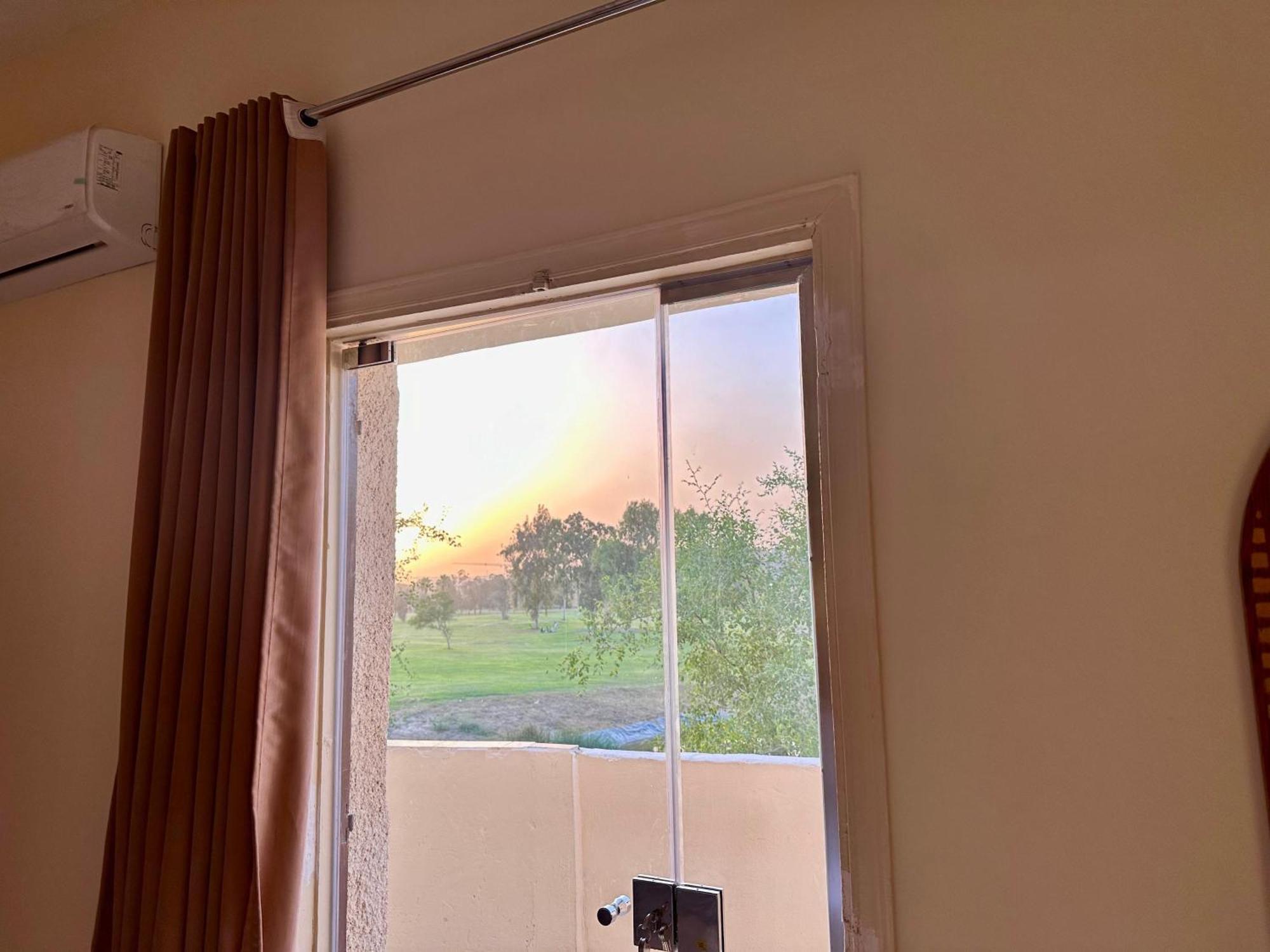 Golf Pyramids View Hotel Kafrat al Jabal Bagian luar foto