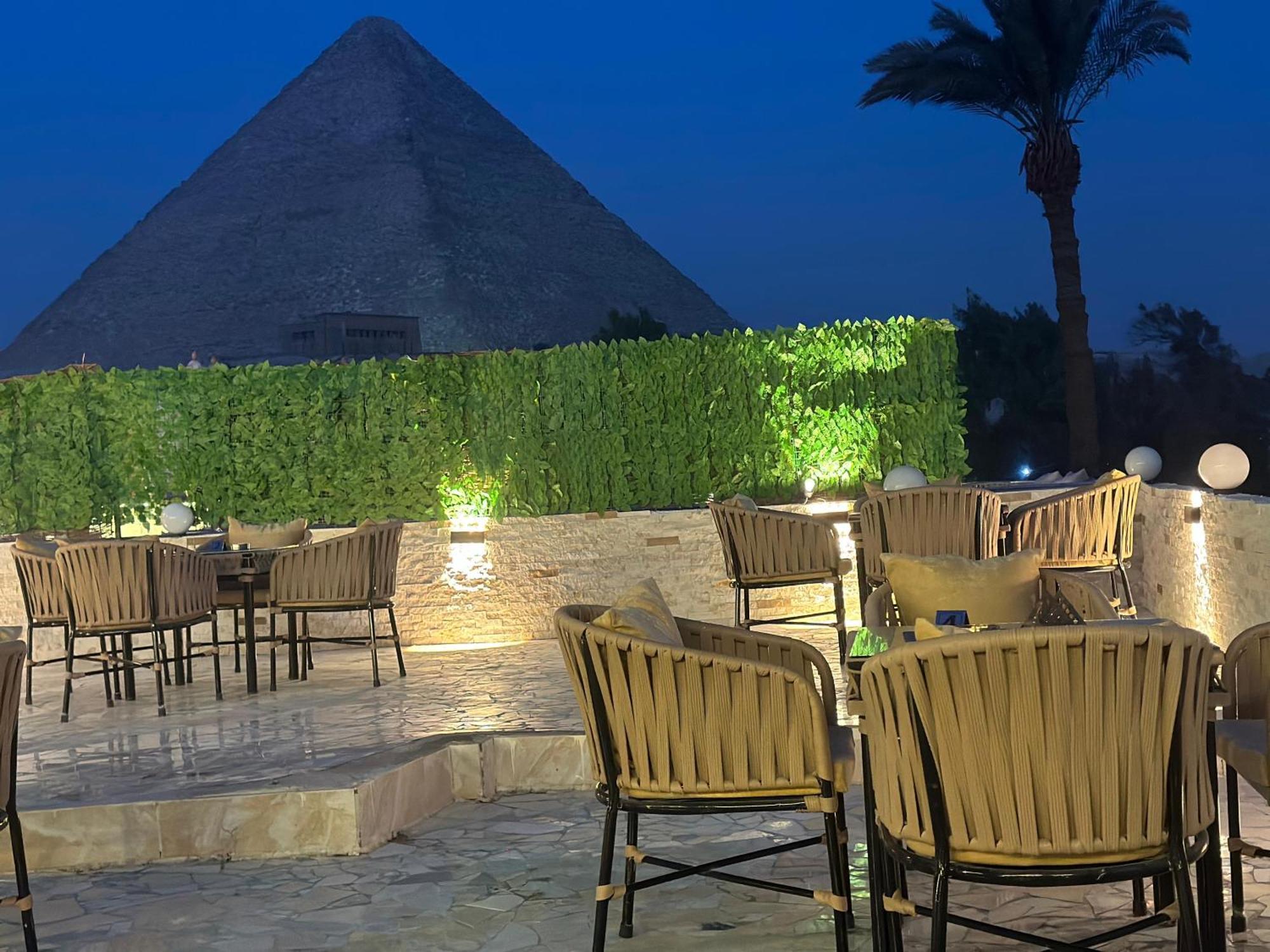 Golf Pyramids View Hotel Kafrat al Jabal Bagian luar foto