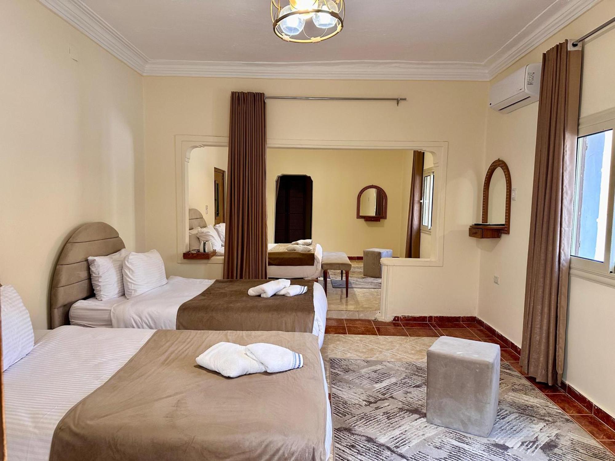 Golf Pyramids View Hotel Kafrat al Jabal Bagian luar foto