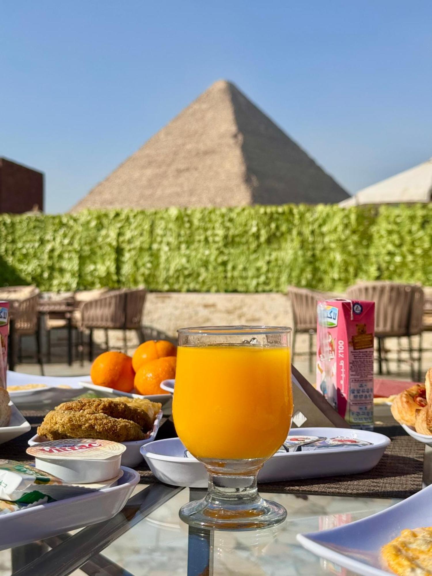 Golf Pyramids View Hotel Kafrat al Jabal Bagian luar foto